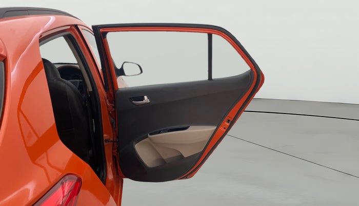 2019 Hyundai Grand i10 SPORTZ AT 1.2 KAPPA VTVT, Petrol, Automatic, 20,233 km, RHS Rear Door