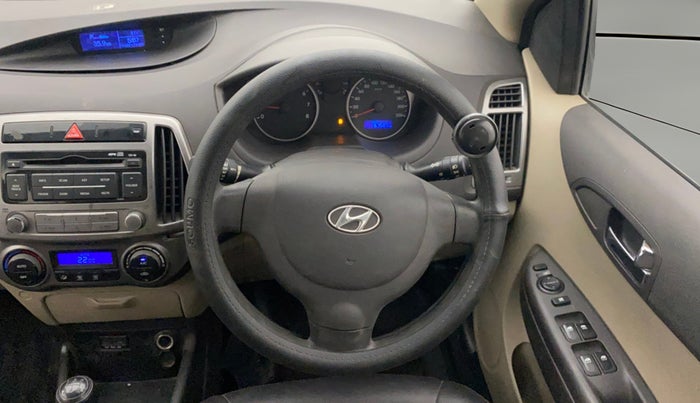 2013 Hyundai i20 MAGNA 1.2, Petrol, Manual, 67,553 km, Steering Wheel Close Up