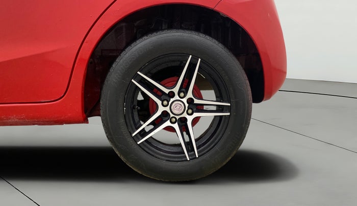 2013 Honda Brio EX MT, Petrol, Manual, 66,966 km, Left Rear Wheel