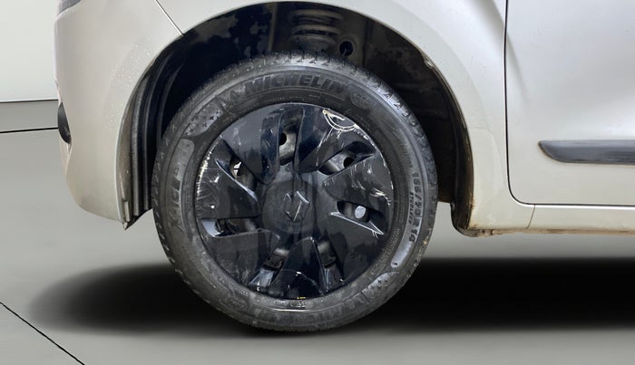 2021 Maruti New Wagon-R LXI CNG 1.0, CNG, Manual, 63,135 km, Left Front Wheel