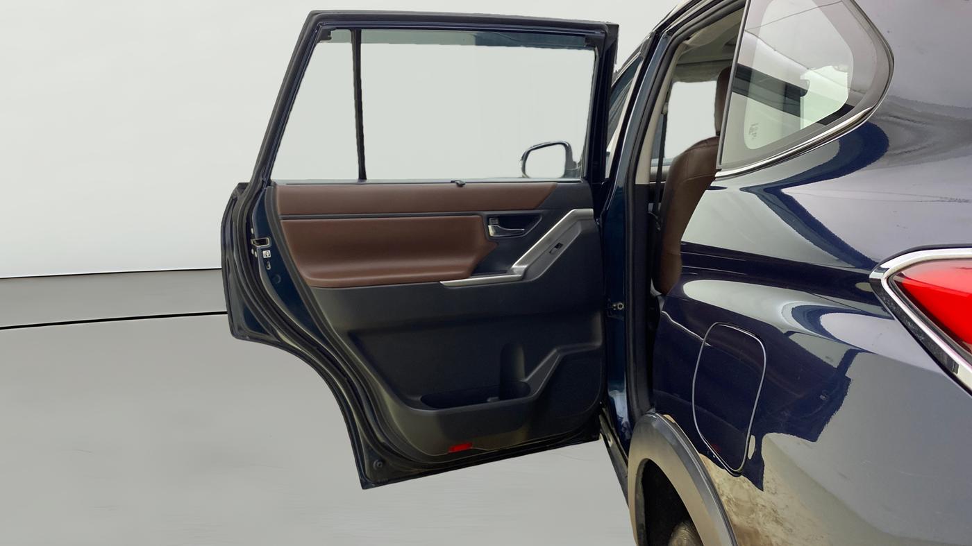 2024 Toyota INNOVA HYCROSS ZX HYBRID 7 STR, Hybrid, Automatic, 3,625 km, LHS Rear Door