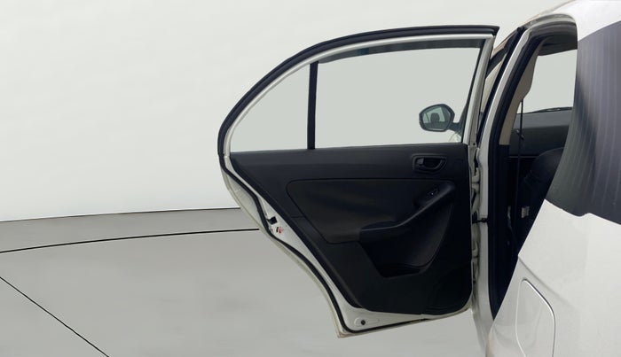 2015 Tata Bolt XMS REVOTRON, Petrol, Manual, 63,768 km, LHS Rear Door