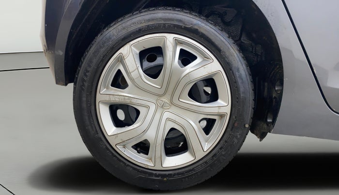 2021 Tata ALTROZ XT PETROL, Petrol, Manual, 74,084 km, Right Rear Wheel