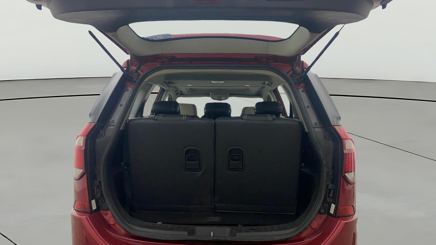 2019 Mahindra XUV500 W9 AT, Diesel, Automatic, 61,586 km, Boot Open Zoomed View