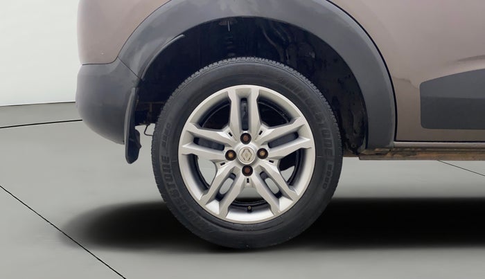 2022 Renault TRIBER RXZ, Petrol, Manual, 75,598 km, Right Rear Wheel