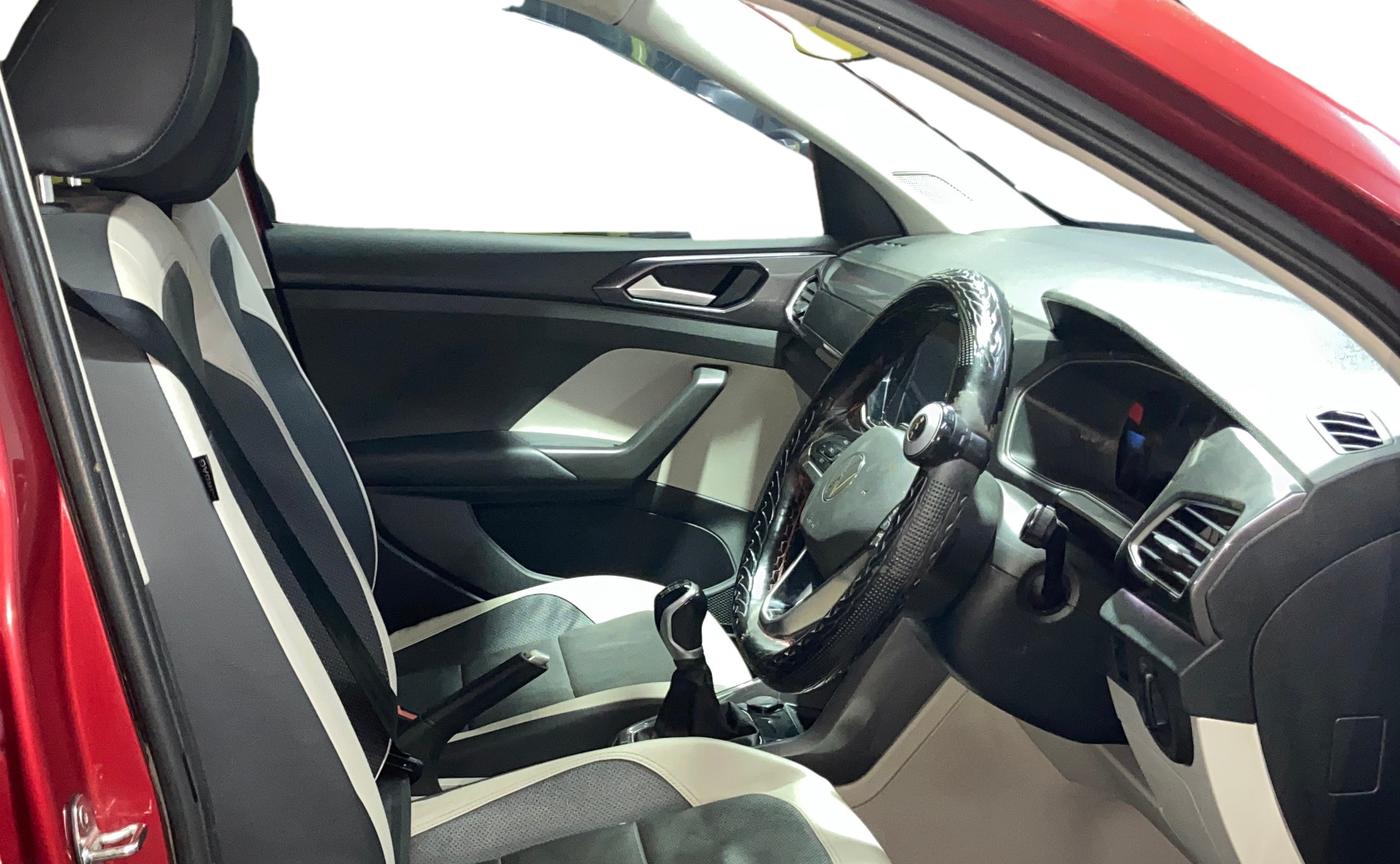2022 Volkswagen TAIGUN TOPLINE 1.0 TSI MT, Petrol, Manual, 65,718 km, Right Side Front Door Cabin