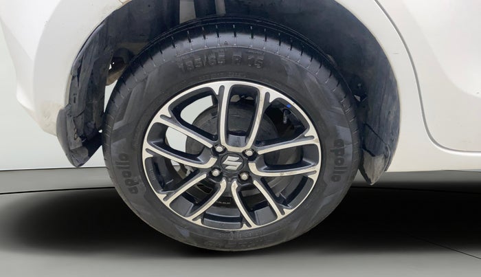 2022 Maruti Swift ZXI PLUS AMT DUAL TONE, Petrol, Automatic, 21,243 km, Right Rear Wheel