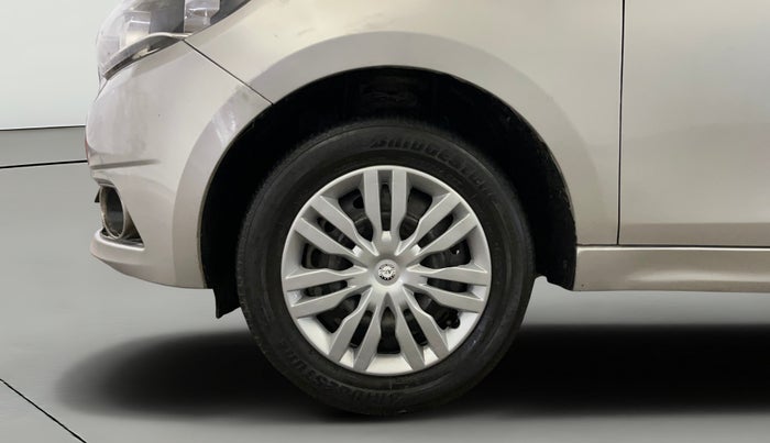 2017 Tata Tiago XZ PETROL, Petrol, Manual, 48,829 km, Left Front Wheel