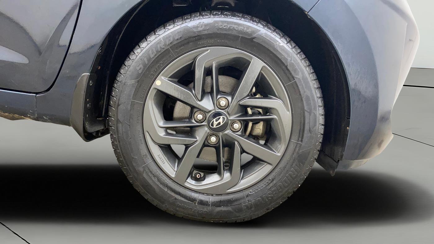 2020 Hyundai GRAND I10 NIOS SPORTZ AMT 1.2 KAPPA VTVT, Petrol, Automatic, 1,01,936 km, Right Front Wheel