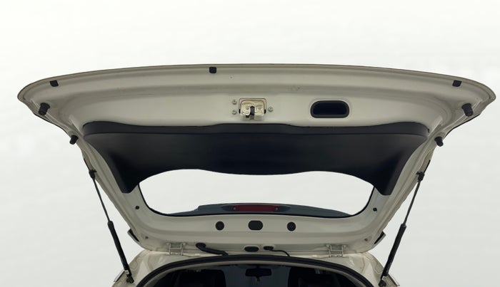 2023 Maruti Grand Vitara ZETA SMART HYBRID, Petrol, Manual, 78,499 km, Boot Door Open