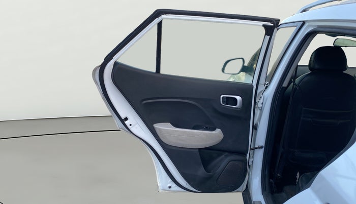 2023 Hyundai VENUE S 1.2, CNG, Manual, 80,351 km, LHS Rear Door