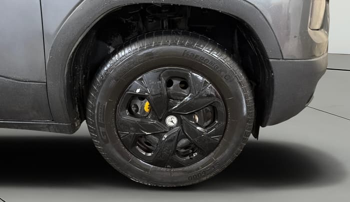 2022 Tata PUNCH ACCOMPLISHED MT, Petrol, Manual, 87,363 km, Right Front Wheel
