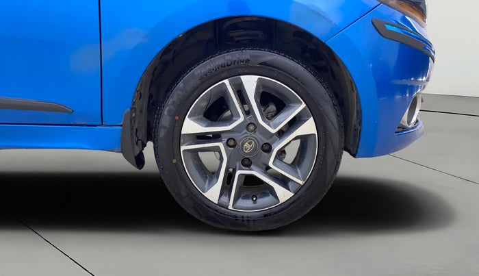 2018 Tata Tiago XZ PLUS DUAL TONE PETROL, Petrol, Manual, 80,193 km, Right Front Wheel