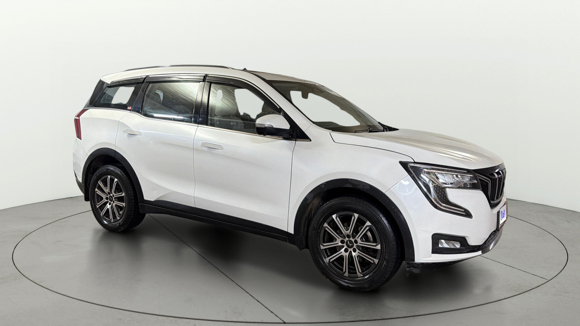 2022 Mahindra XUV700 2021-2026 AX 7 LUXURY D AT 7 STR 2022 Mahindra XUV700 2021-2026 AX 7 LUXURY D AT 7 STR