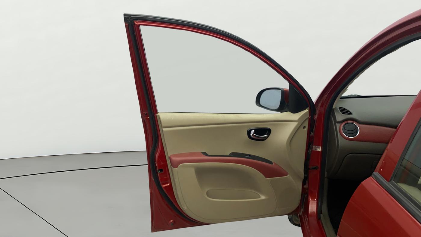 2013 Hyundai i10 MAGNA 1.2, Petrol, Manual, 1,05,360 km, LHS Front Door