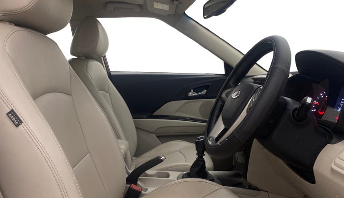 2021 Mahindra XUV300 W8 (O) 1.5 DIESEL, Diesel, Manual, 65,046 km, Right Side Front Door Cabin