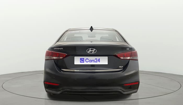 2018 Hyundai Verna 1.6 VTVT SX O, Petrol, Manual, 37,742 km, Back/Rear