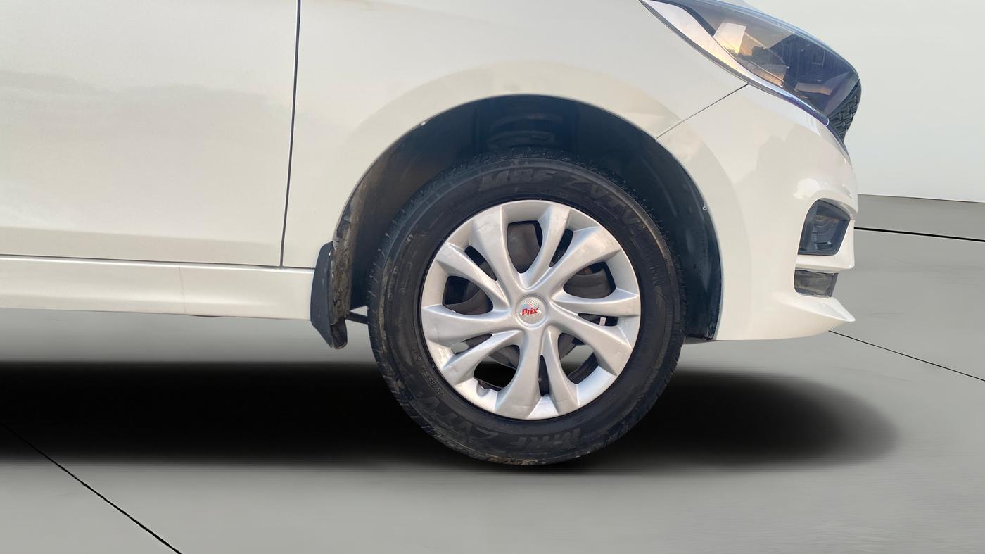 2023 Tata Tiago XT CNG, CNG, Manual, 71,795 km, Right Front Wheel