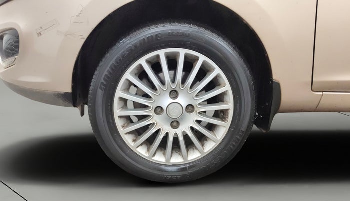 2015 Tata Zest XT PETROL, Petrol, Manual, 63,543 km, Left Front Wheel
