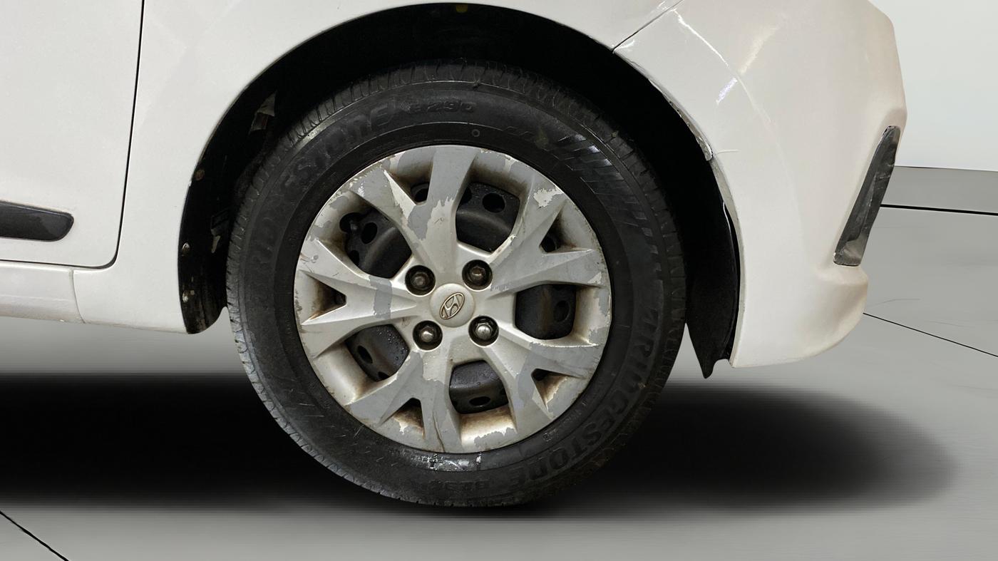 2014 Hyundai Grand i10 SPORTZ 1.2 KAPPA VTVT, Petrol, Manual, 91,596 km, Right Front Wheel