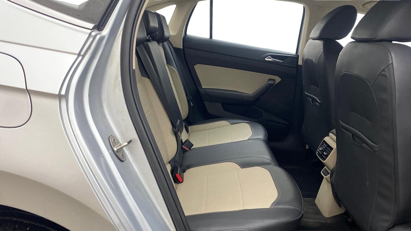 2022 Skoda SLAVIA STYLE 1.0L TSI MT, Petrol, Manual, 66,940 km, Right Side Rear Door Cabin