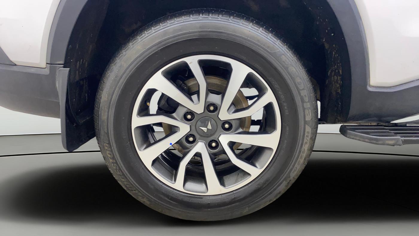 2023 Mahindra SCORPIO-N Z8 PETROL AT 7 STR, Petrol, Automatic, 25,348 km, Right Rear Wheel