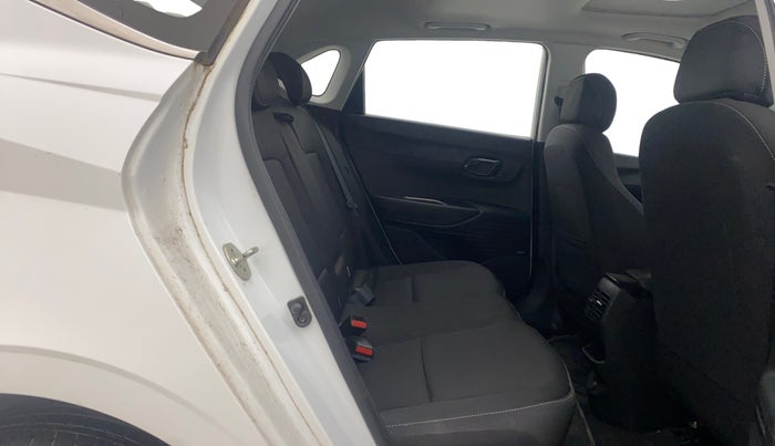 2021 Hyundai NEW I20 ASTA (O) 1.2 MT, Petrol, Manual, 19,506 km, Right Side Rear Door Cabin
