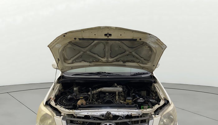 2014 Toyota Innova 2.5 ZX 7 STR, Diesel, Manual, 1,70,000 km, Open Bonet