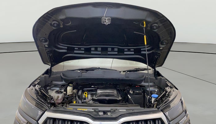 2025 Skoda KUSHAQ ACTIVE 1.0L TSI MT, Petrol, Manual, 20,557 km, Open Bonet