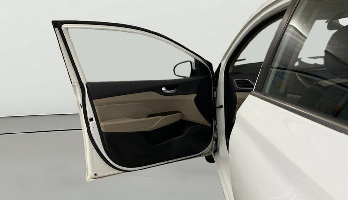 2018 Hyundai Verna 1.6 VTVT SX, Petrol, Manual, 48,551 km, LHS Front Door