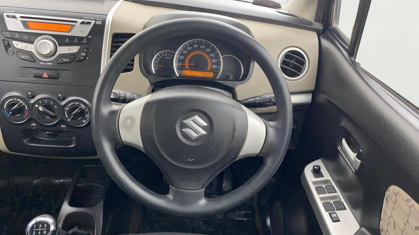 2015 Maruti Wagon R 1.0 VXI, CNG, Manual, 79,145 km, Steering Wheel Close Up