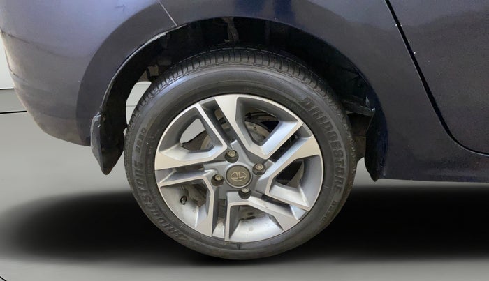 2022 Tata TIGOR XZA PLUS PETROL, Petrol, Automatic, 28,955 km, Right Rear Wheel