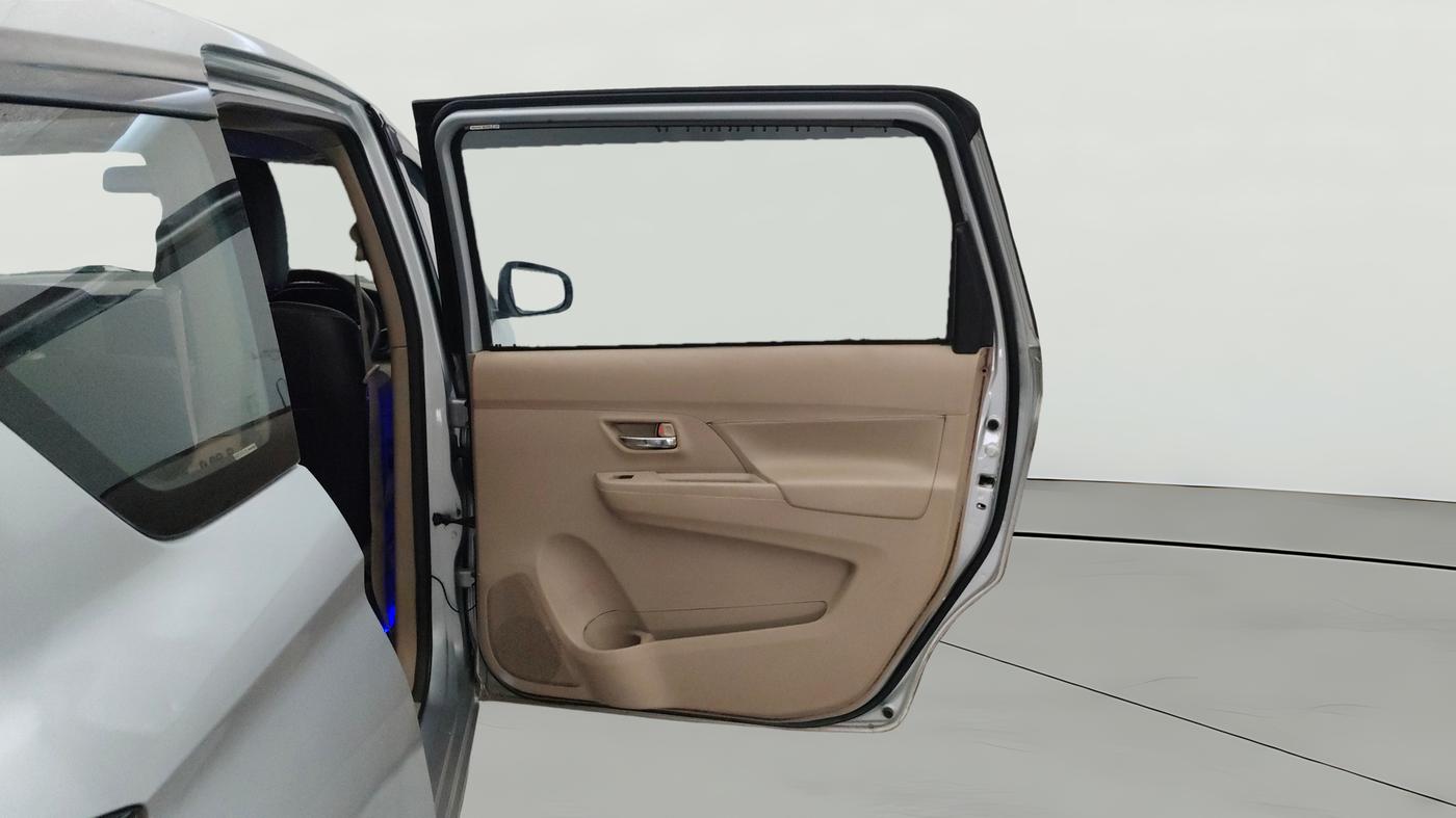 2023 Maruti Ertiga   VXI (O) CNG, CNG, Manual, 70,442 km, RHS Rear Door