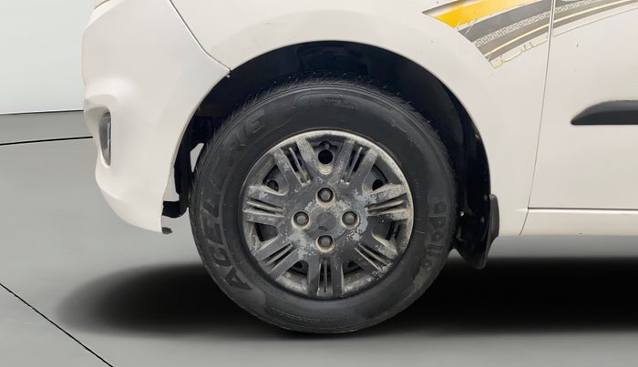 2013 Hyundai i10 ERA 1.1, Petrol, Manual, 17,646 km, Left Front Wheel