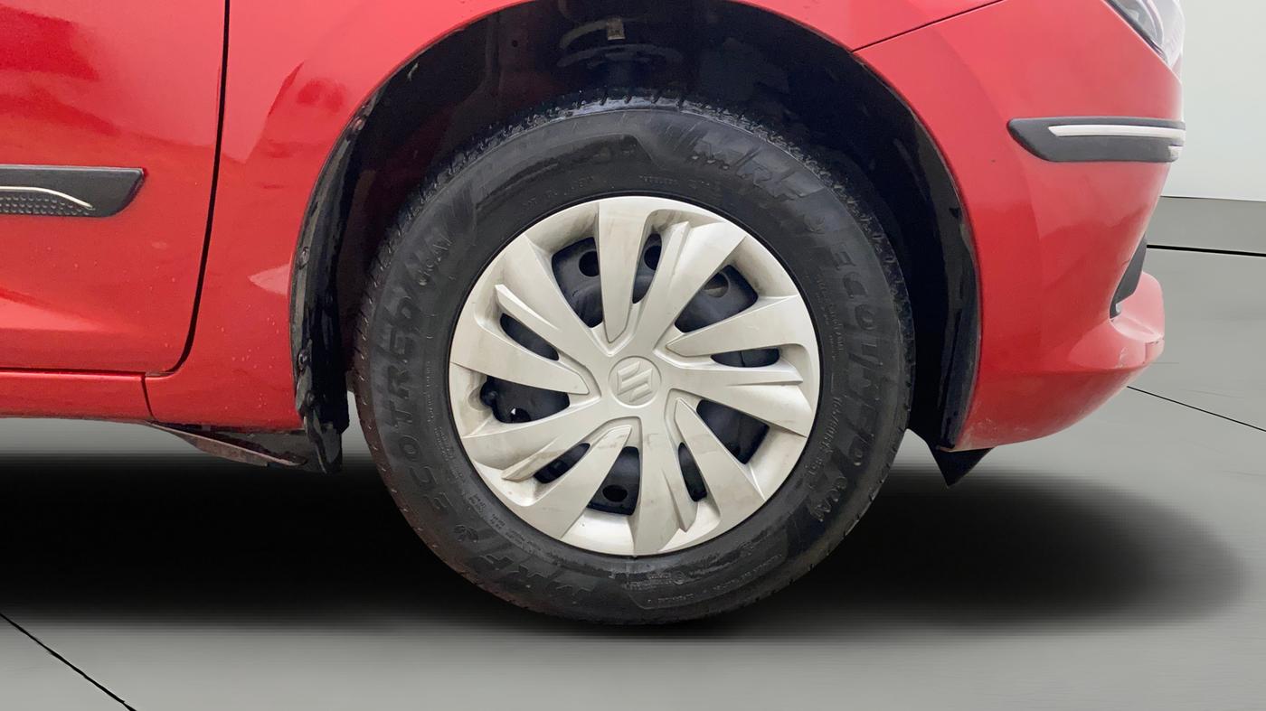 2024 Maruti Swift VXi AMT, Petrol, Automatic, 26,971 km, Right Front Wheel