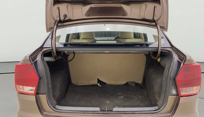 2016 Volkswagen Ameo HIGHLINE1.2L, Petrol, Manual, 55,607 km, Boot Open Zoomed View