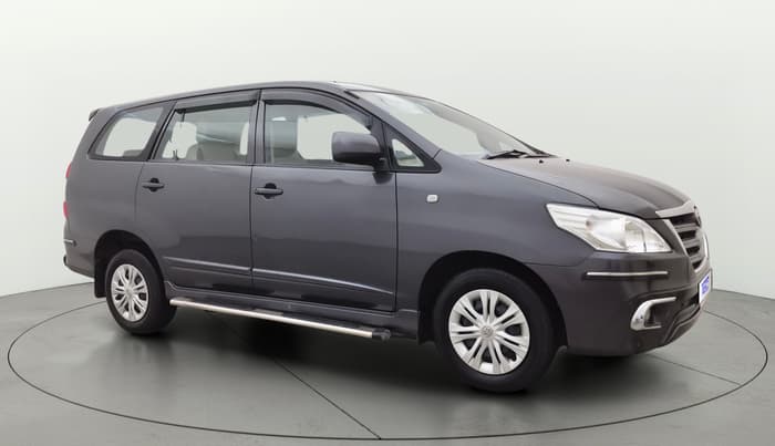 2015 Toyota Innova 2.5 GX 7 STR, Diesel, Manual, 93,285 km, Right Front Diagonal