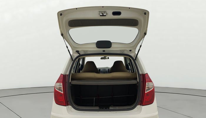 2015 Hyundai i10 SPORTZ 1.1, Petrol, Manual, 58,004 km, Boot Door Open