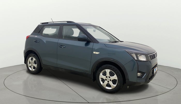 2023 Mahindra XUV300 W6 1.2 PETROL AMT, Petrol, Automatic, 27,860 km, SRP