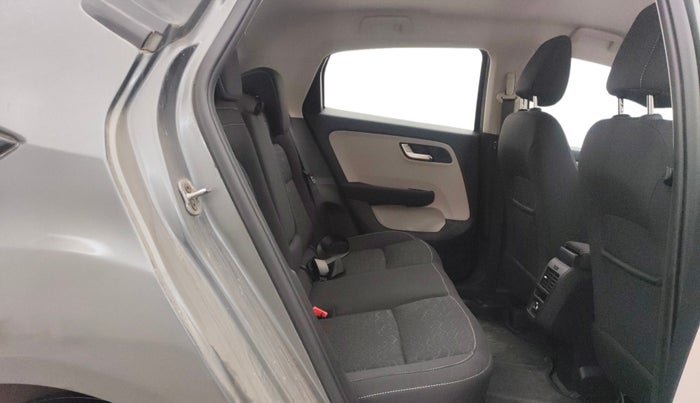 2022 Tata ALTROZ XZA, Petrol, Automatic, 30,142 km, Right Side Rear Door Cabin