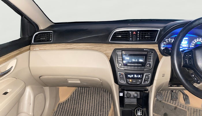 2022 Maruti Ciaz DELTA 1.5 SHVS MT PETROL, Petrol, Manual, 69,755 km, Air Conditioner