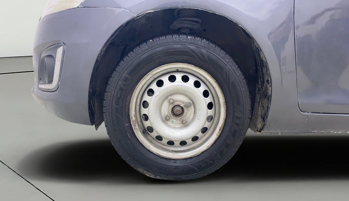 2015 Maruti Swift LXI (O), Petrol, Manual, 52,118 km, Left Front Wheel