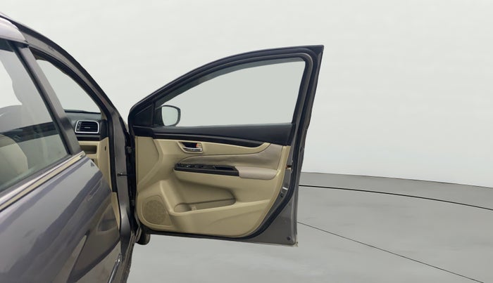 2017 Maruti Ciaz ZXI+, Petrol, Manual, 75,373 km, RHS Front Door