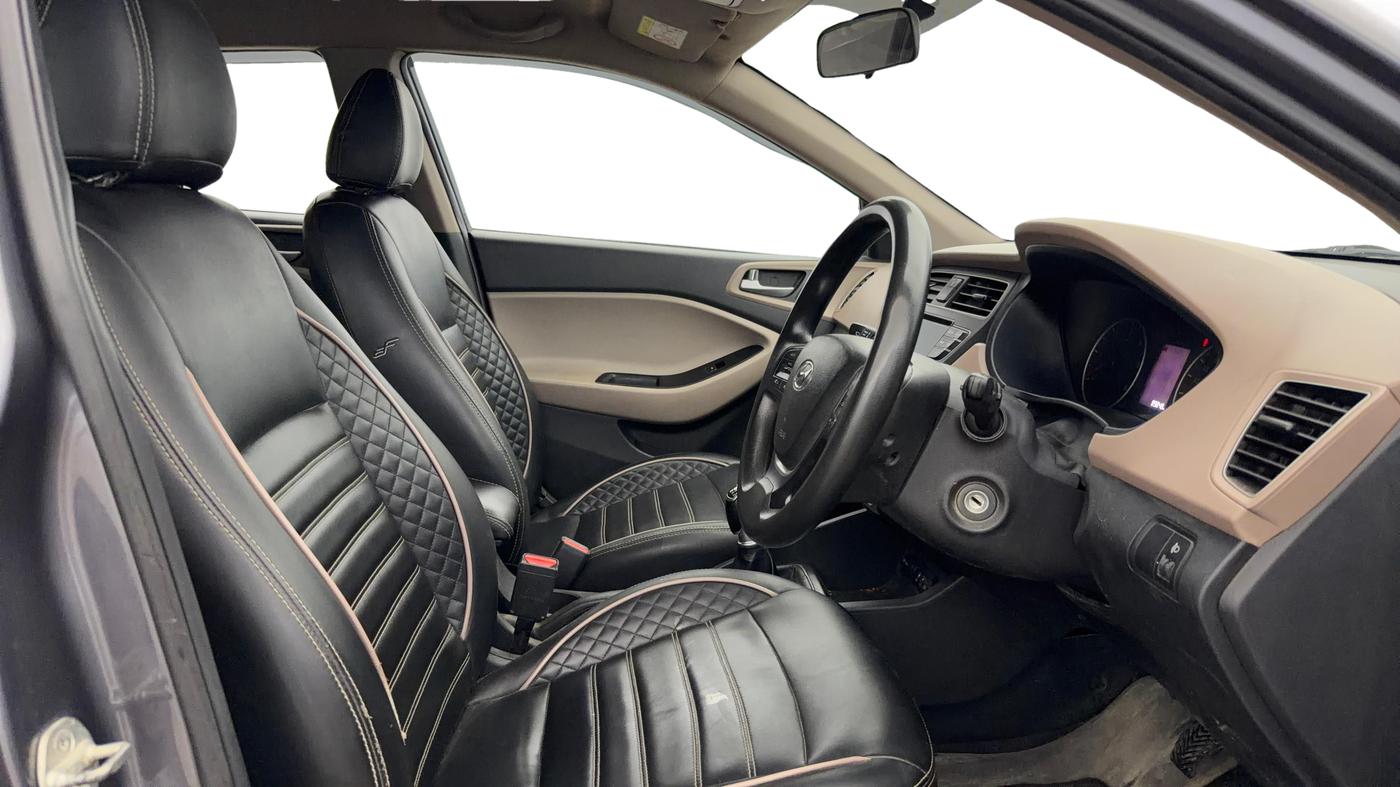 2019 Hyundai Elite i20 SPORTZ PLUS 1.4 CRDI, Diesel, Manual, 89,801 km, Right Side Front Door Cabin
