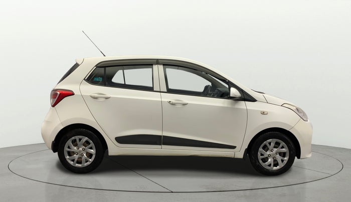 2017 Hyundai Grand i10 MAGNA AT 1.2 KAPPA VTVT, Petrol, Automatic, 98,325 km, Right Side View