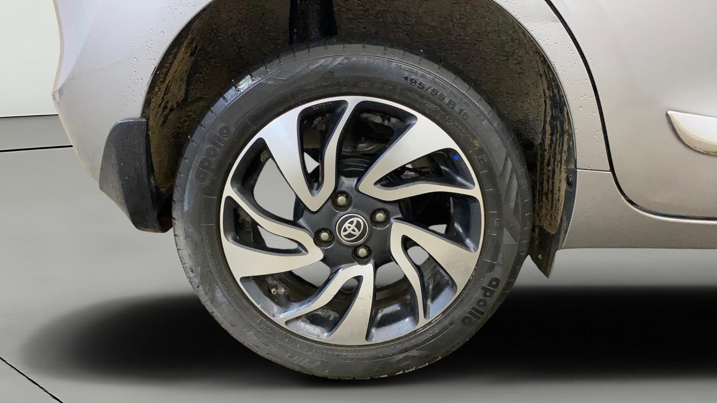 2020 Toyota Glanza G, Petrol, Manual, 38,431 km, Right Rear Wheel