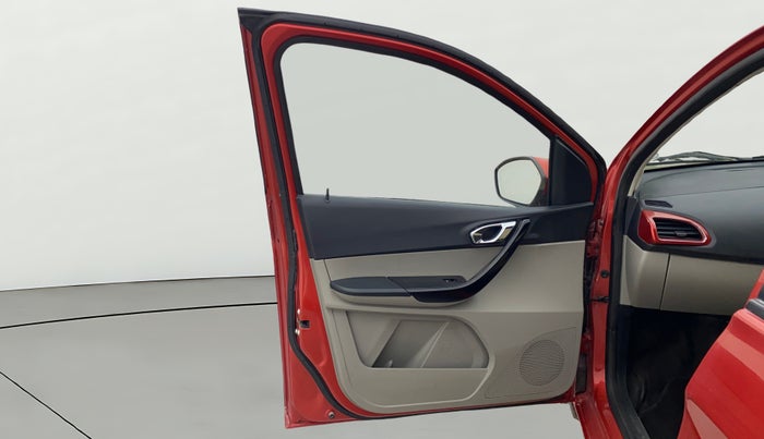 2016 Tata Tiago XZ PETROL, Petrol, Manual, 57,146 km, LHS Front Door
