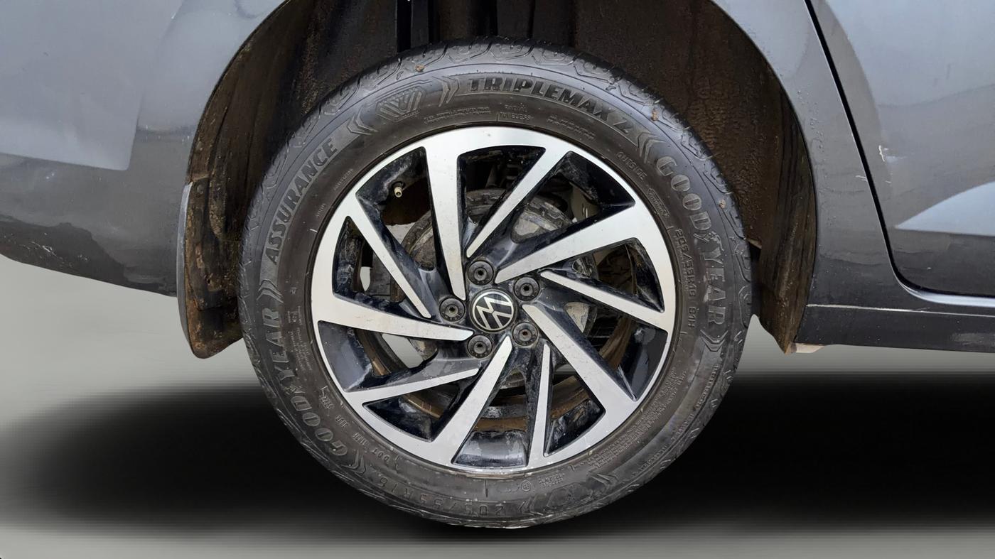 2023 Volkswagen VIRTUS TOPLINE TSI 1.0 AT, Petrol, Automatic, 64,199 km, Right Rear Wheel