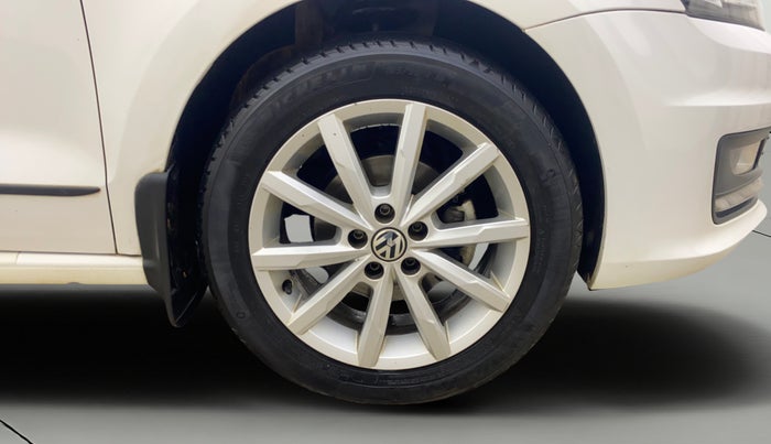 2018 Volkswagen Vento 1.2 TSI HIGHLINE PLUS AT, Petrol, Automatic, 60,751 km, Right Front Wheel