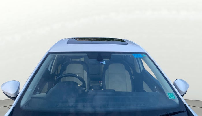 2023 Skoda SLAVIA STYLE 1.0L TSI MT, Petrol, Manual, 27,635 km, Front Windshield